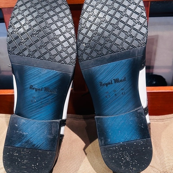 Royal Wind Black White Spectator Shoes. - Picture 13 of 15
